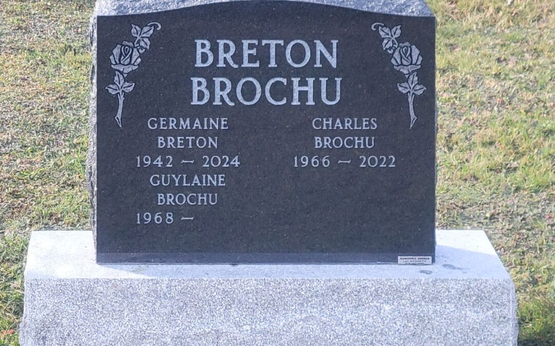 Pierre tombale Modèle 28 – 2 roses – Breton – Brochu