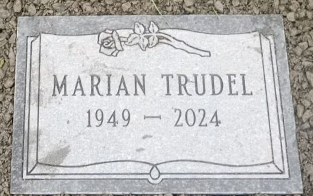 Plaque funéraire 8 Marian Trudel