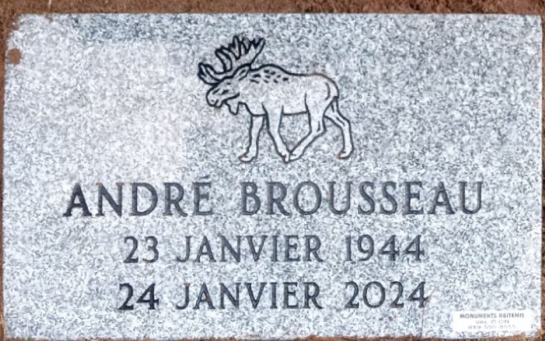 Plaque funéraire orignal – Brousseau