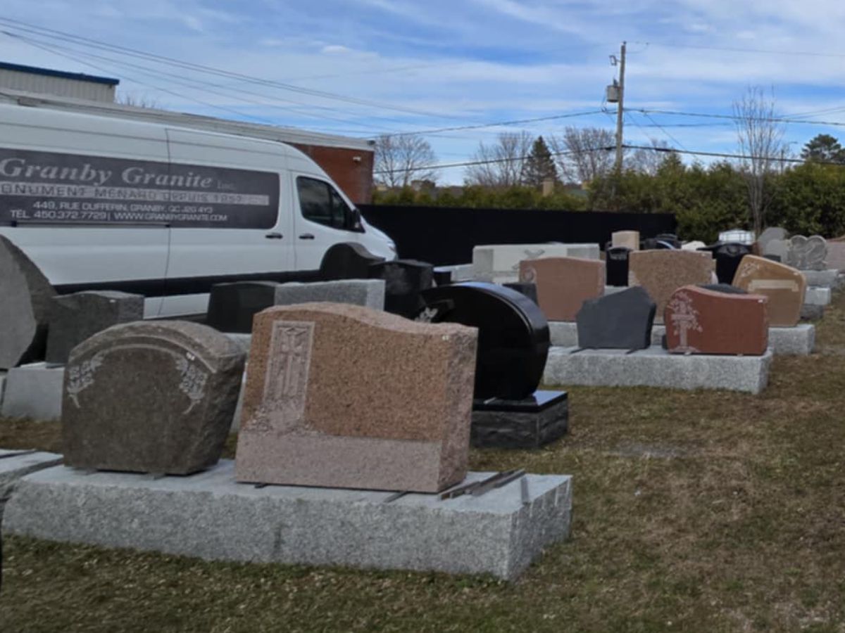 Granby Granite salle de montre extérieure2
